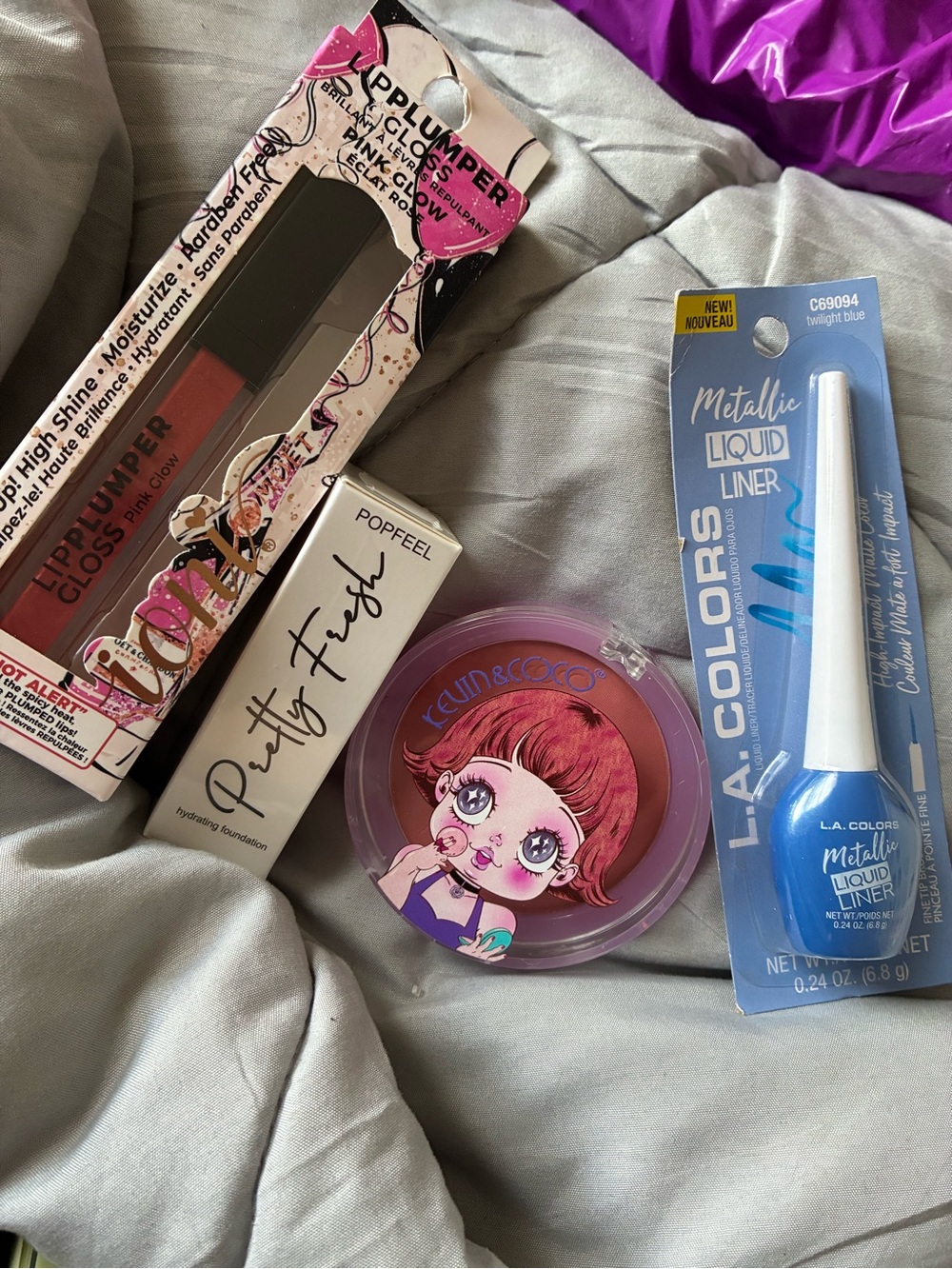 L.A. Colors Metallic Liquid Liner & Pink Kids Makeup Set